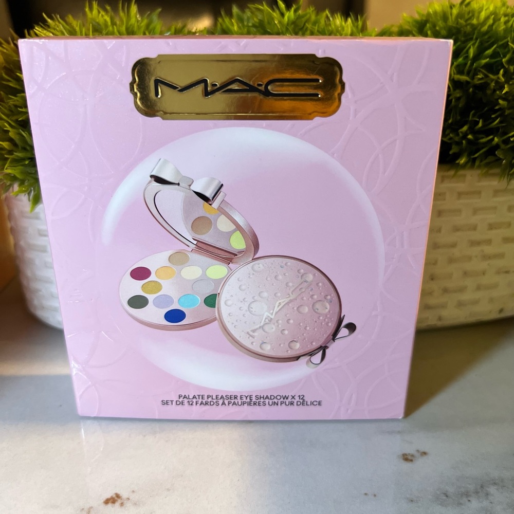 New Mac Eyeshadow